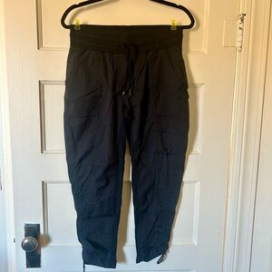 CRZ YOGA Black 3/4 Length Pants
